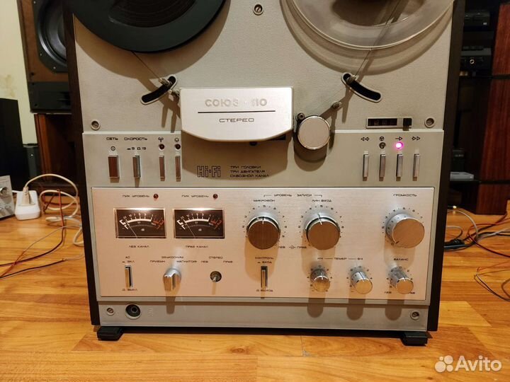 Катушечный магнитофон Союз-110 под пломбами