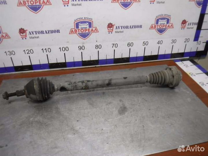 Привод передний правый Volkswagen Tiguan cava 2009