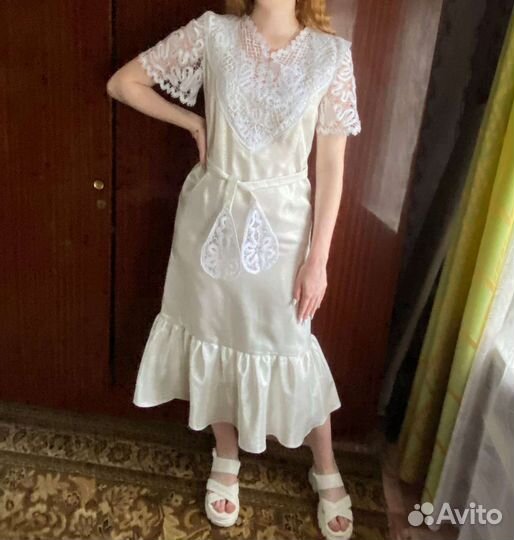 Изысканное белое платье