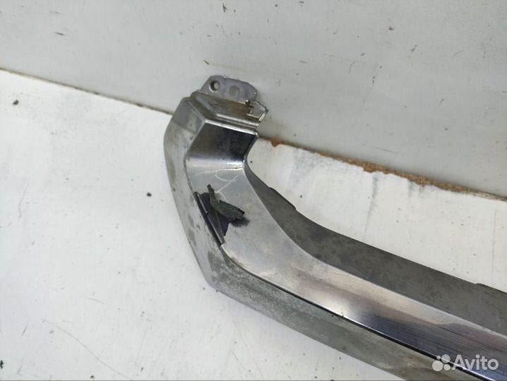 Молдинг решетки радиатора передний Lexus Rx 4