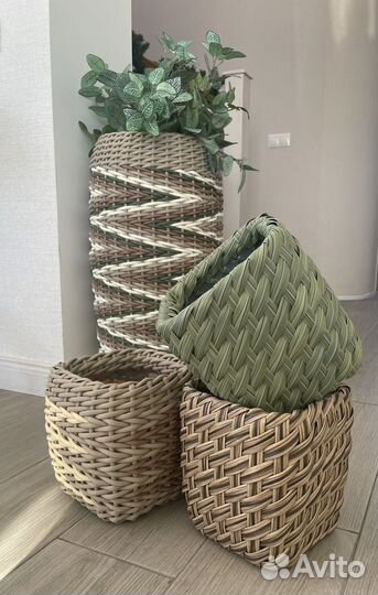 Кашпо из искусственного ротанга