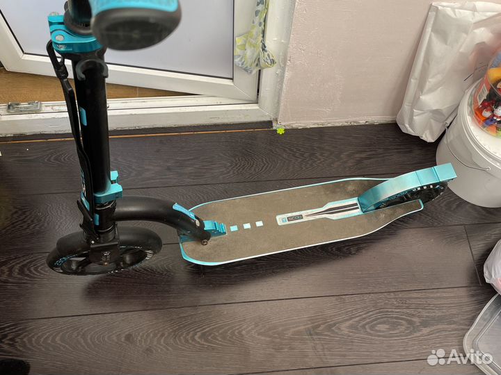 Самокат Y scoo