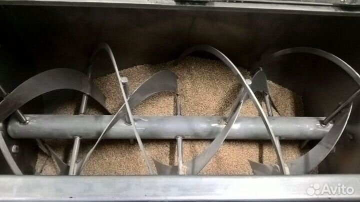 Горизонтальный смеситель сыпучих и влажных смесей