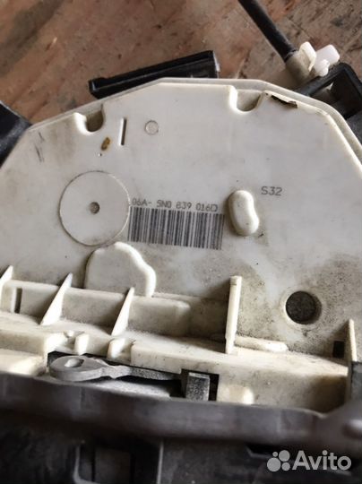 Замок задней правой двери Skoda Fabia 2