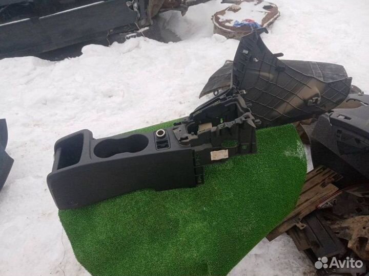 Центральная консоль Ford Focus 2012