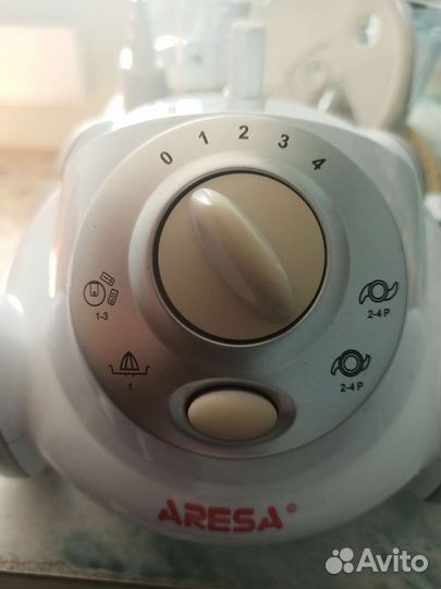Кухонный комбайн aresa