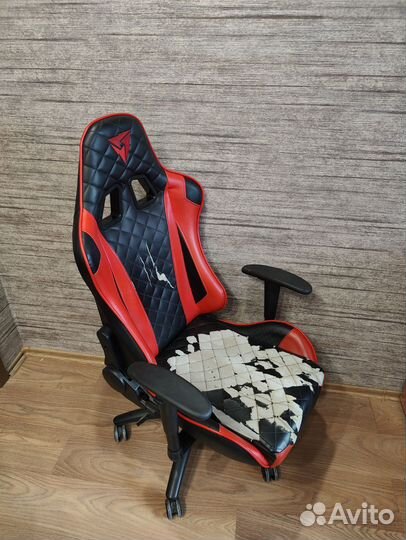 Кресло компьютерное игровое Thunder x3