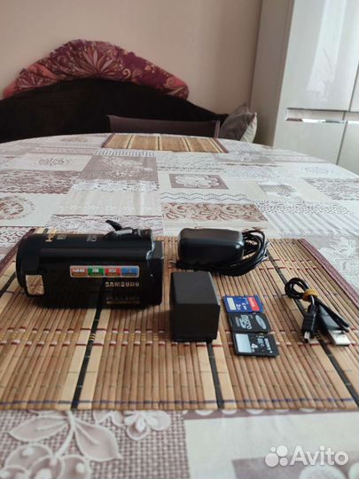 Видеокамера Samsung full HD модель HMX-H200BP/XER