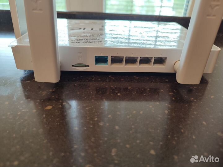 Wi-Fi роутер Keenetic Hero 4G KN-2310