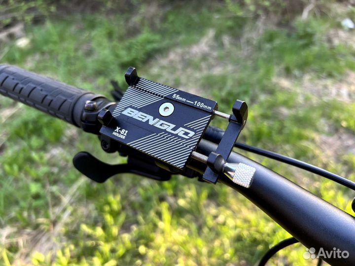 Держатель для телефона на руль