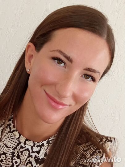 Модель на наращивание ресниц