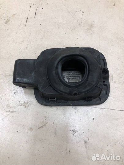 Лючок бензобака Volkswagen Jetta