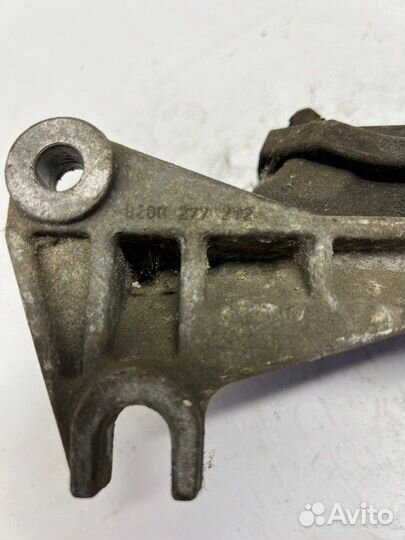Кронштейн крепления опоры двигателя Renault Logan