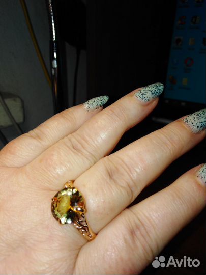 Кольцо с султанитом 23 размер, кольцо Лилии