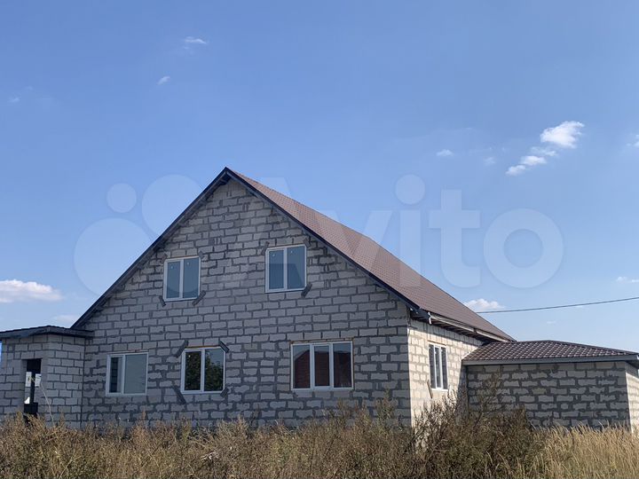 Дом 200 м² на участке 10 сот.