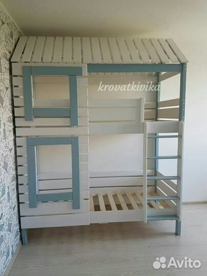 Детская эко кровать домик из массива