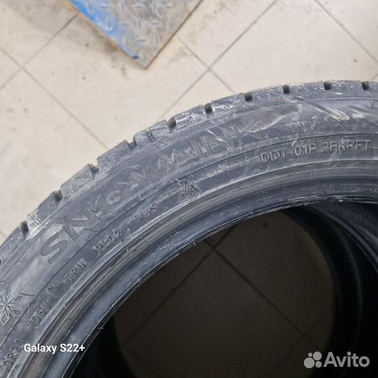 Triangle Snowlink TWT02 275/40 R20 и 315/35 R20