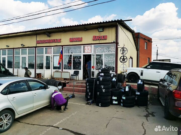 Viatti Strada 2 (V-134) 205/65 R15 99V