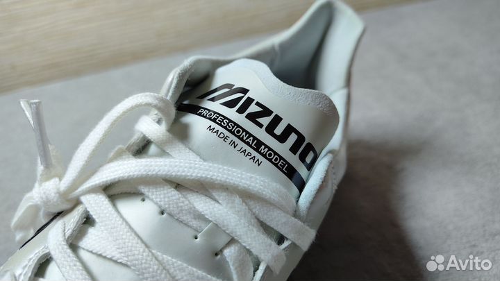 Футбольные бутсы mizuno morelia neo