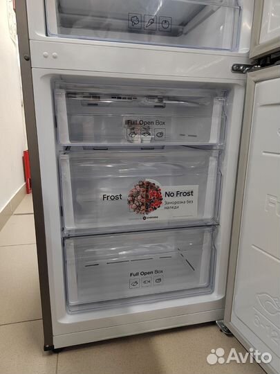 Холодильник Samsung Rb37a527sa