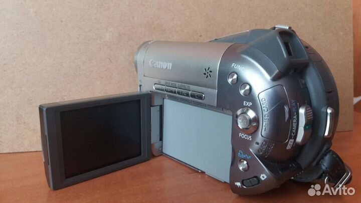 Видеокамера Canon DC10