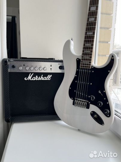 Электрогитара stratocaster+комбик marshall mg 15cf