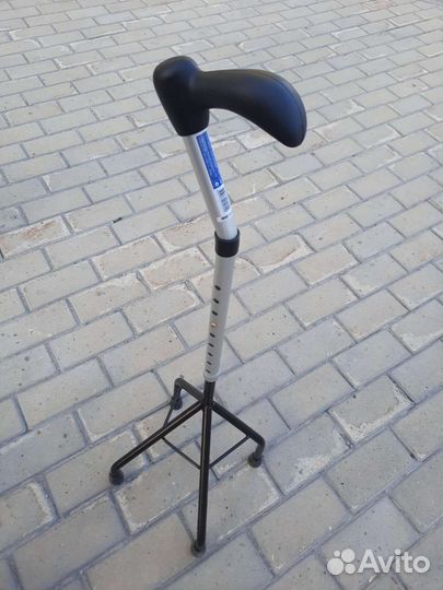 Трость четырехопорная