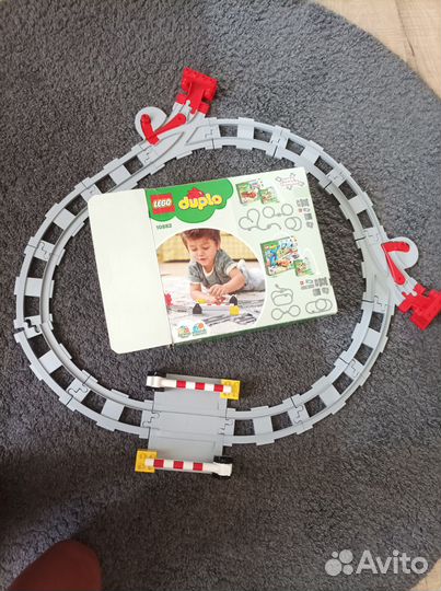 Железная дорога дупло с паровозиком