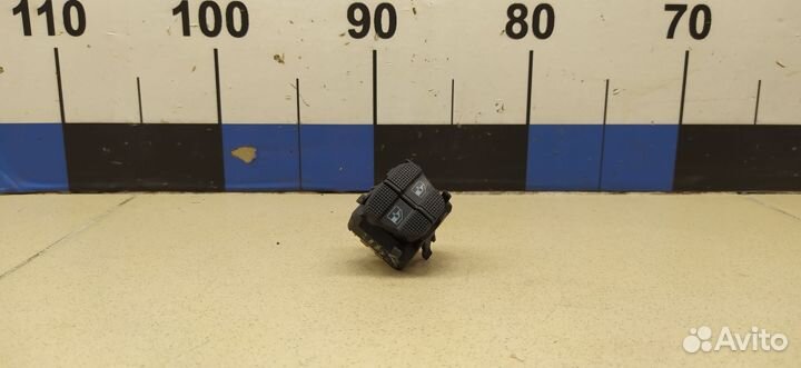 Кнопка стеклоподъемника Golf III/Vento 1991-1997