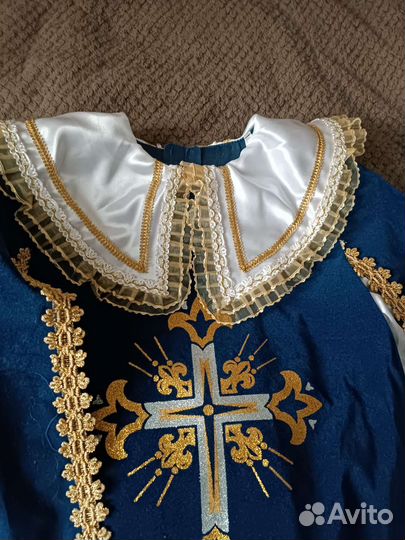 Костюмы мушкетера и тигренка