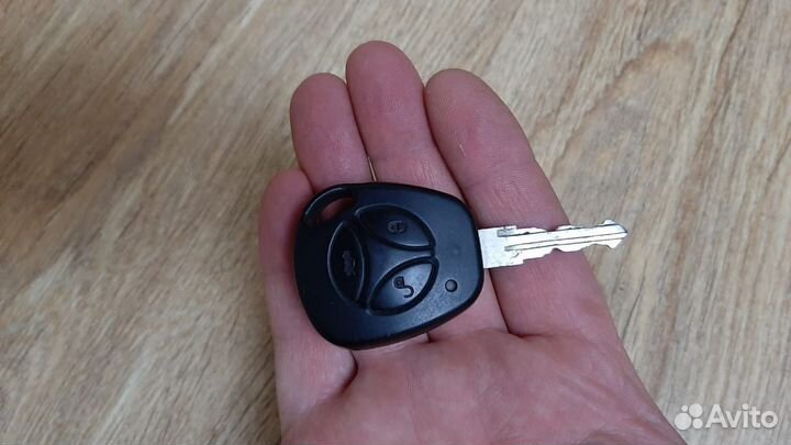Ключ дистанционный Приора (Priora) оригинал пду