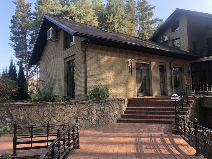 Дом 250 м² на участке 70 сот.