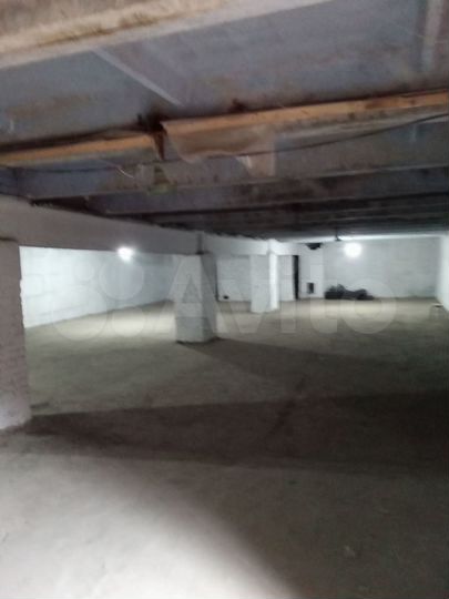 Склад с грузовым лифтом, 265 м²