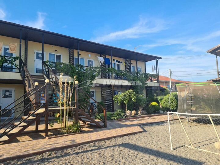 Дом 700 м² на участке 10 сот.