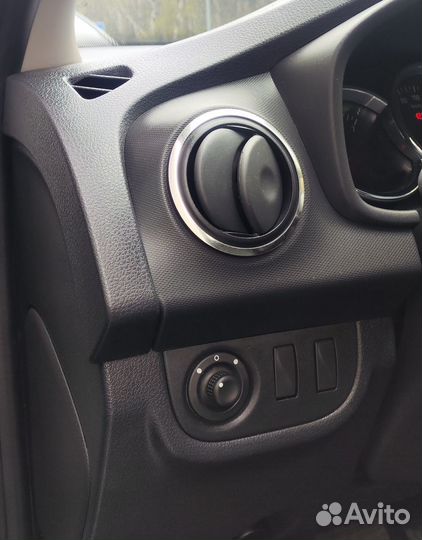 Renault Logan 1.6 AT, 2021, 140 000 км