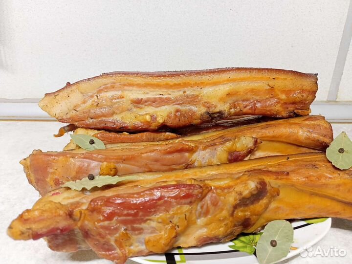 Свиная очень мясная грудинка горячего копчения