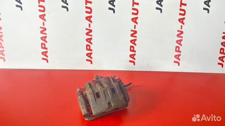 Суппорт передний левый Honda Elysion RR2 2.4 AT