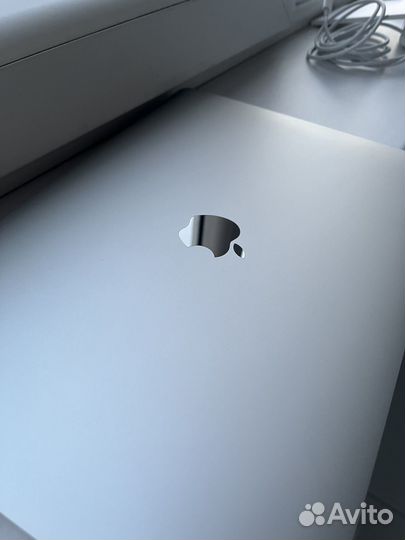 Apple MacBook air 2020 i3