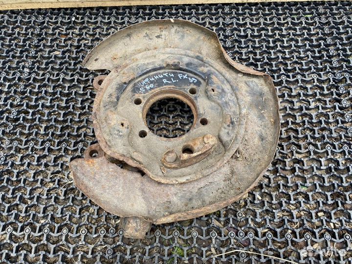 Кулак задний левый fх35 S50 Infiniti FX