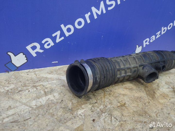 Патрубок воздушного фильтра Renault Duster