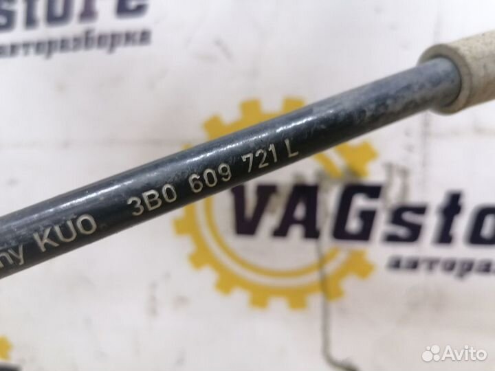 Трос стояночного тормоза Volkswagen Passat B5