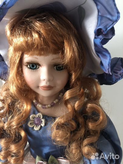 Кукла фарфоровая коллекционная