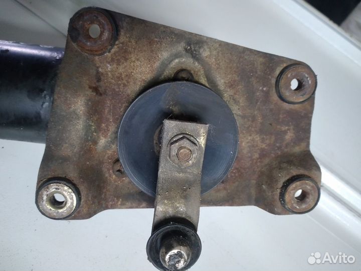 Моторчик стеклоочистителя Isuzu Rodeo