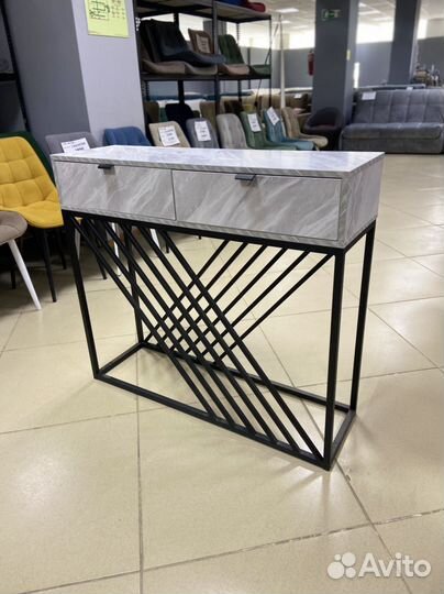 Туалетный столик