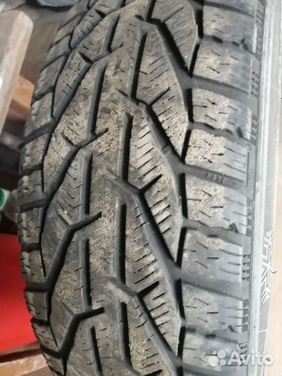 Kormoran Snow 205/60 R16 96H
