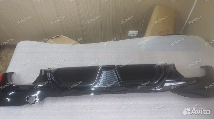 Диффузор BMW 5 G30 CS стиль черный