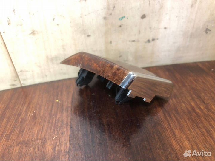 Декоративная накладка торпедо Cadillac SRX 2007