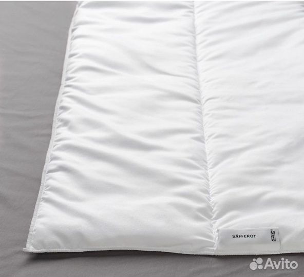 Одеяло IKEA легкое 200 x 200