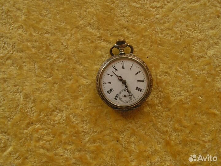 Серебряные часы,антикварные,ложка и вилка впридачу