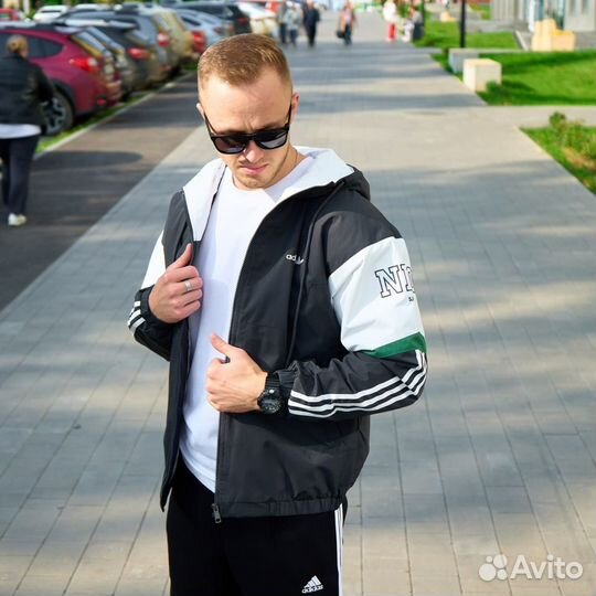 Ветровка мужская adidas